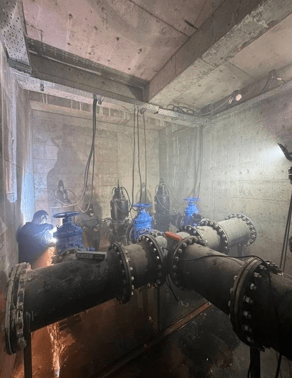 تنفيذ خط الدفع من محطة العروبة إلى محطة فك الإختناق في حي ميسان.